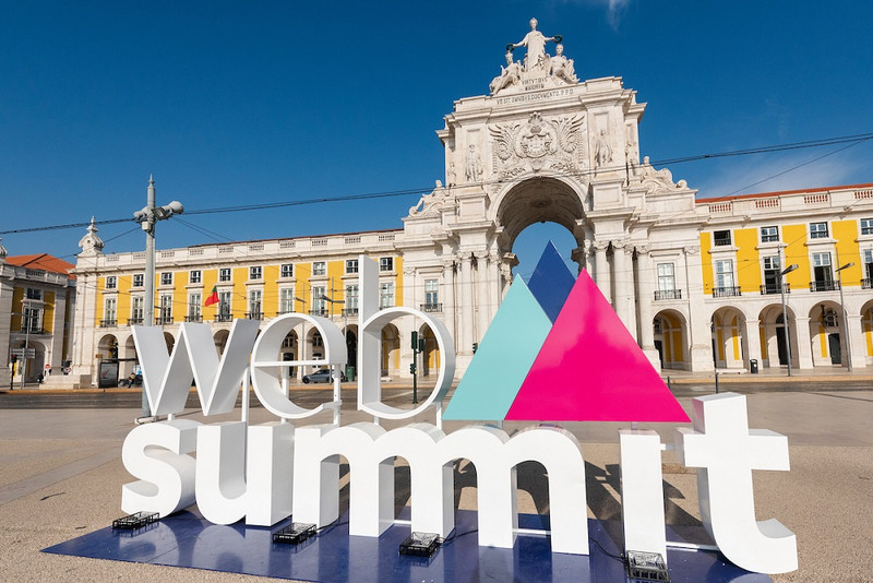 Tik Tok, pandemia, política e celebridades no segundo dia da Web Summit