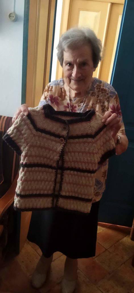 PARAR É MORRER! Diz Dona Albertina de 99 anos, diretora do jornal de Alte