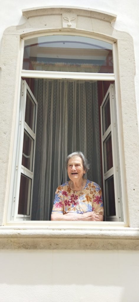 PARAR É MORRER! Diz Dona Albertina de 99 anos, diretora do jornal de Alte