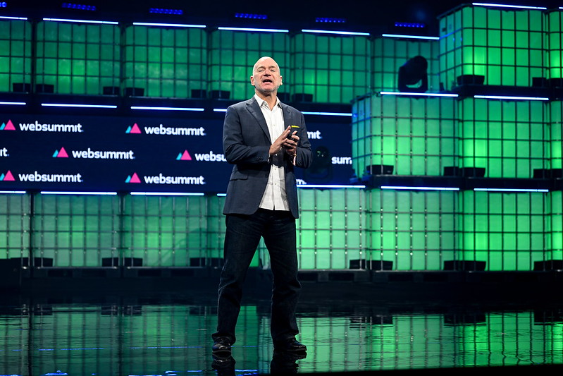 WEB SUMMIT 2023 - O IMPACTO DA INTELIGÊNCIA ARTIFICIAL NA SOCIEDADE E NOS DIREITOS HUMANOS