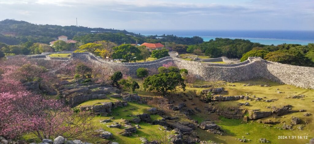 PESSOAS NOTÁVEIS EM OKINAWA - PATRÍCIA MIDORI IVASAKI E YUDI YAMASHITA